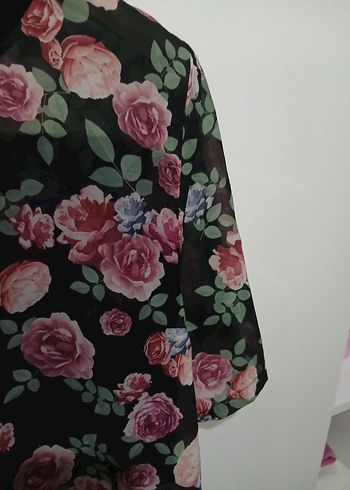 Çiçek Desenli Kısa Kollu Bohem Bluz - Görsel 7