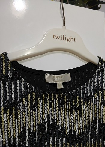 Yılan Desenli Kolsuz Mini Üst - Görsel 7