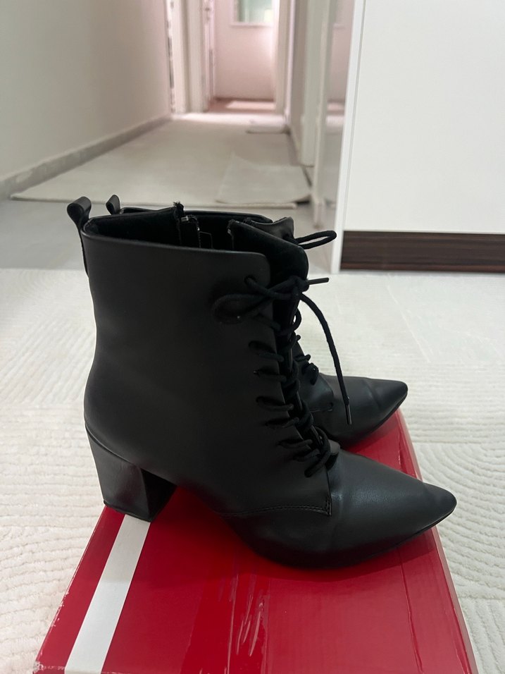 Siyah Stiletto Topuklu Gotik Kadın Bot - Görsel 4