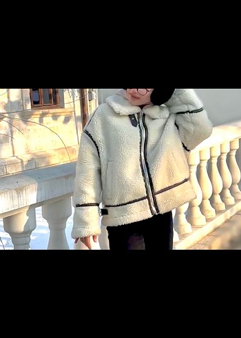 Defacto Beyaz Peluş Detaylı Kadın Ceket