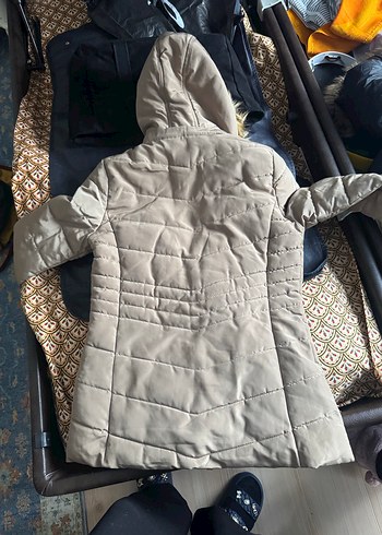 Kürk Detaylı Bej Kışlık Kadın Mont - Görsel 6