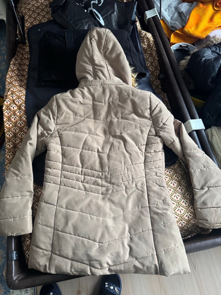 Kürk Detaylı Bej Kışlık Kadın Mont - Görsel 3