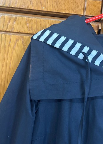 Kadın Lacivert Uzun Kesim Kapüşonlu Yağmurluk - Görsel 8