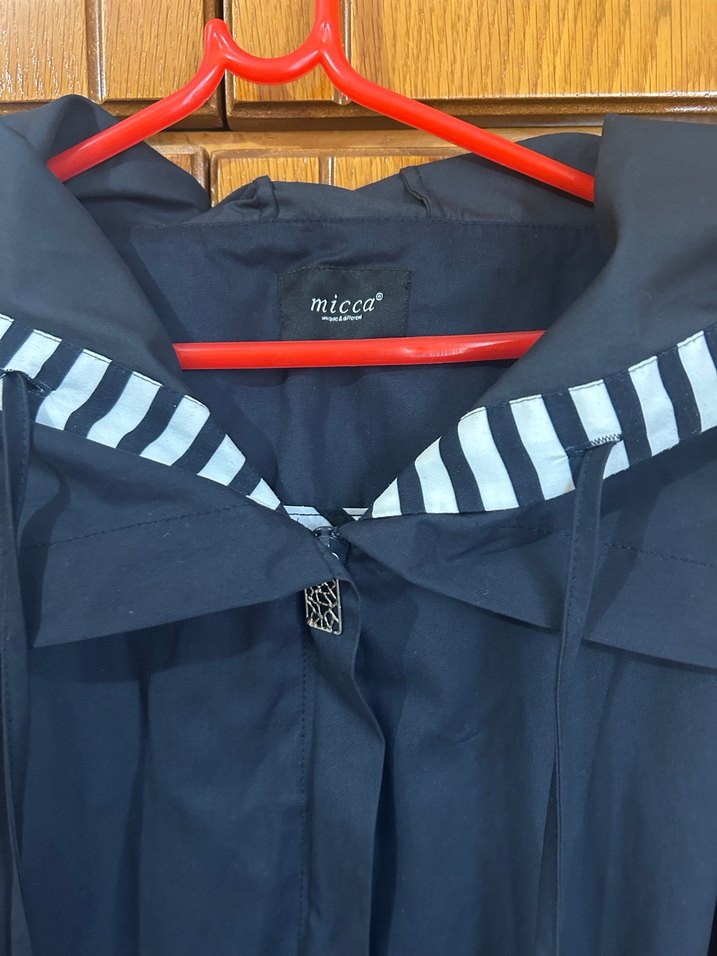 Kadın Lacivert Uzun Kesim Kapüşonlu Yağmurluk - Görsel 4