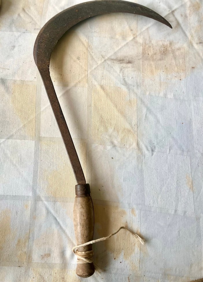 Kavisli Bronz Ahşap Saplı Eski Orak - Görsel 3