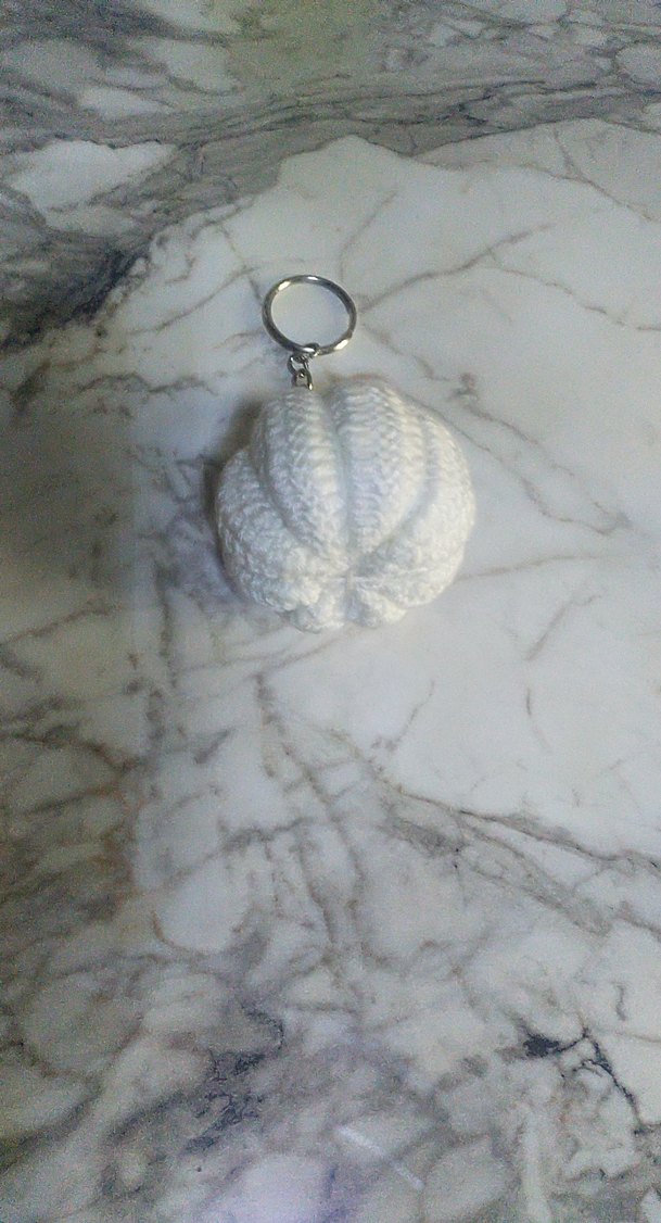 Beyaz Örgü Bohem Anahtarlık - Görsel 2