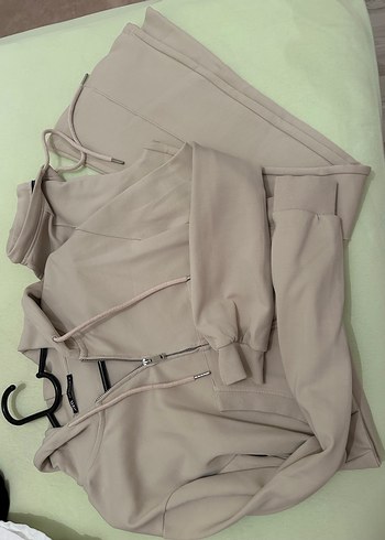 s Beden Dikiş Detaylı Çan Paça Pantalon İnterlok Crop Sweatshırt Takım