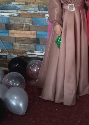 Bej Uzun Kollu Drapeli Kadın Abiye - Görsel 2