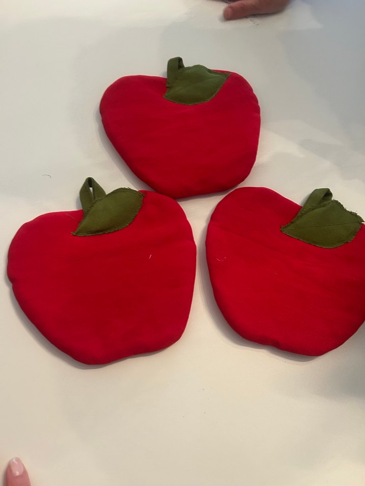 Kırmızı Elma Şekilli Fırın Eldiveni - Görsel 3