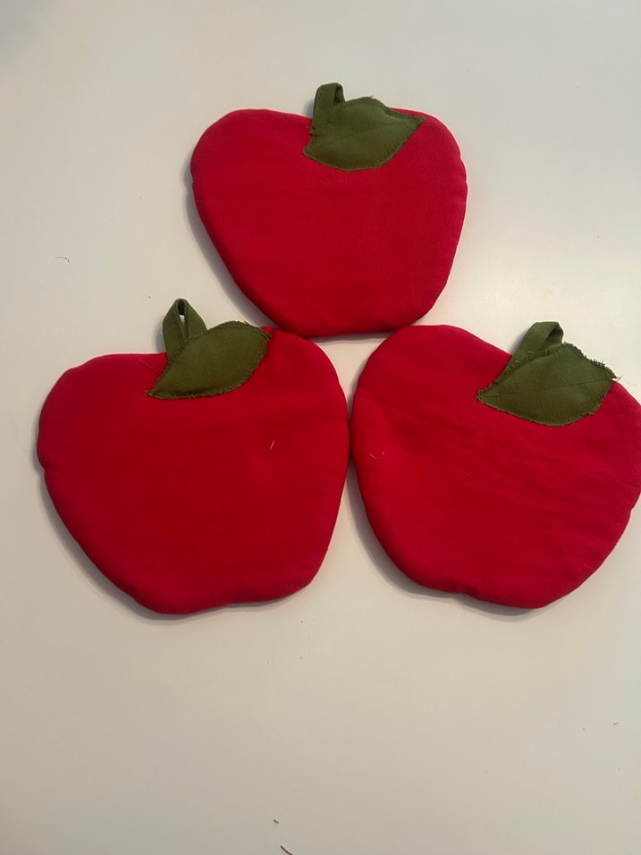 Kırmızı Elma Şekilli Fırın Eldiveni - Görsel 2