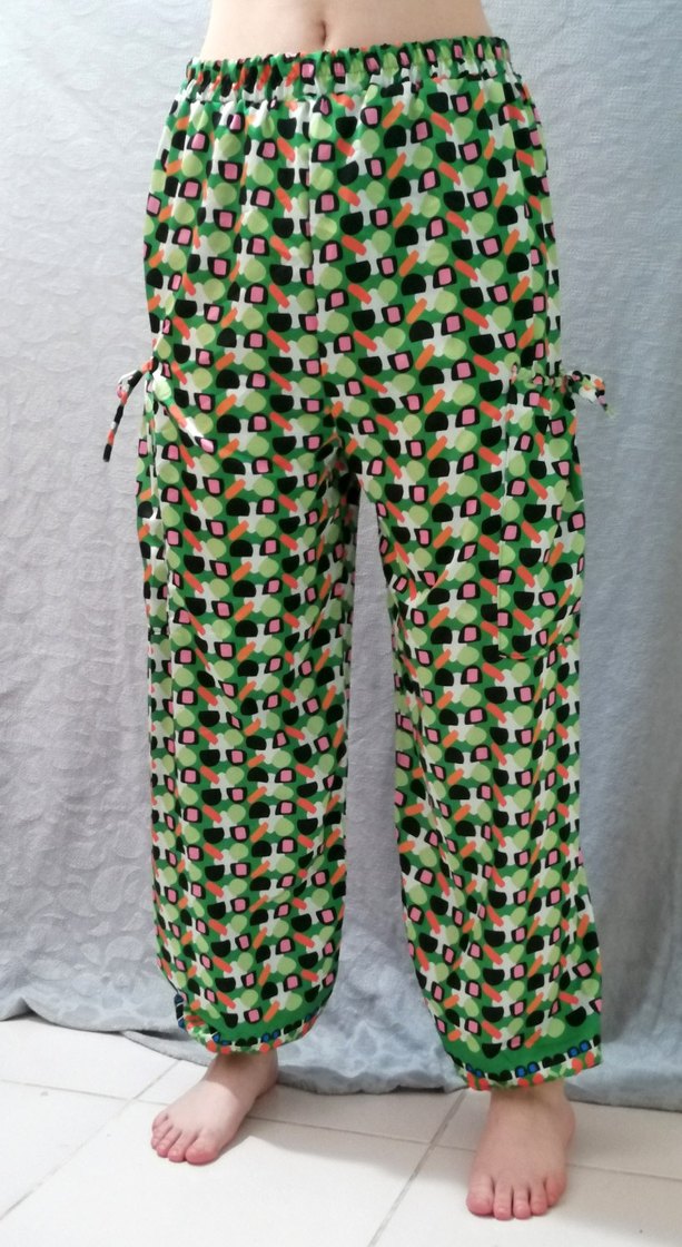 Bol Kesim, Pilili, Renkli Kadın Pantolon - Görsel 2