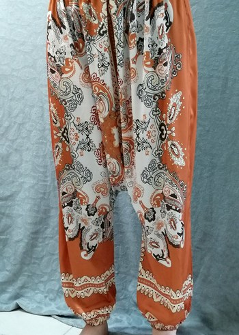 Kadın Desenli Kahverengi Salaş Saten Pantolon - Görsel 2