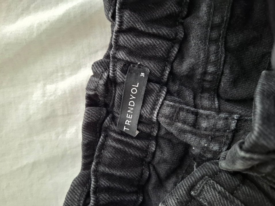 Düğmeli Siyah Kadın Kot şort - Görsel 3