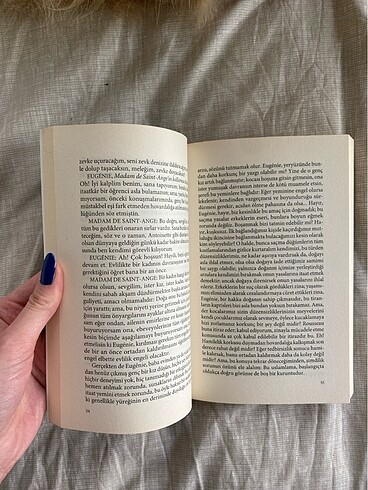  Beden Yatak Odasında Felsefe Kitap
