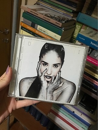Demi Lovato albümü