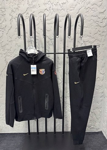 Barcelona Nike tech FLECEE takım