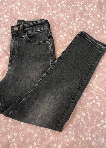 34 Beden siyah Renk Siyah jean