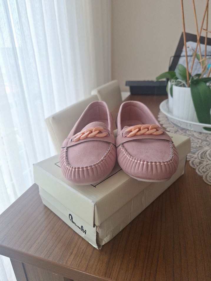 Pembe Zincir Detaylı Süet Kadın Babet - Görsel 4