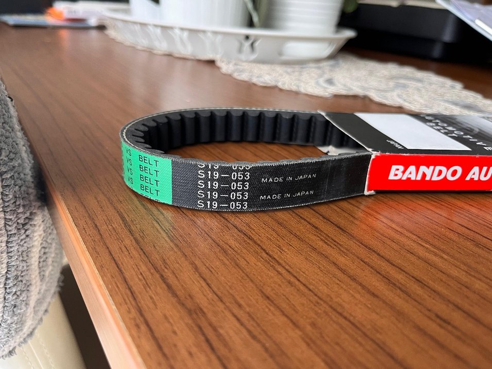 SYM orijinal Japonya üretimli bando kayış 818x19,5x28 - Görsel 3