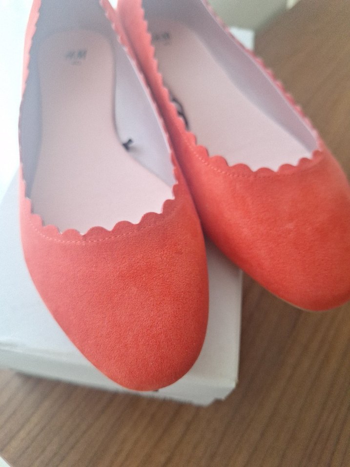 Kırmızı Kadın Babet - Görsel 3