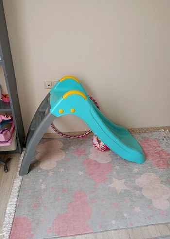 Diğer Renkli Turkuaz Bebek Kaydırağı