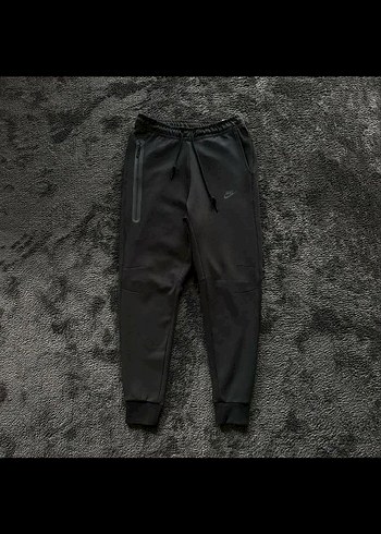 Ünisex Nike tech eşofman