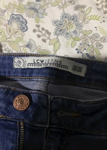 30 Beden Kadın Mavi Dar Kesim Midi Kot Pantolon