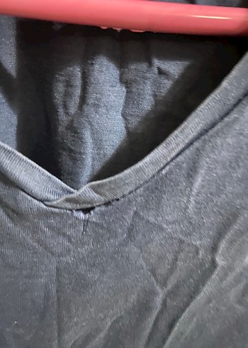 Erkek Lacivert V Yaka Tişört - Görsel 3