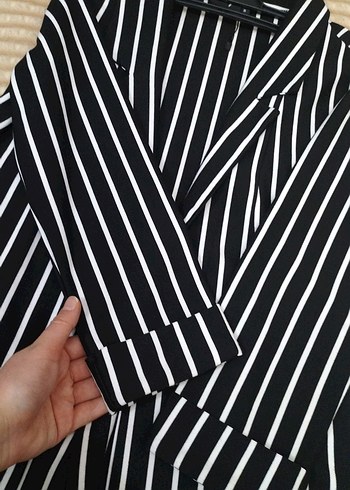 Diğer Uzun Siyah Beyaz Çizgili Kadın Blazer ceket