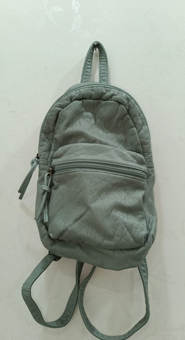 Gri Deri Fermuarlı Kadın Sırt Çantası - Görsel 3