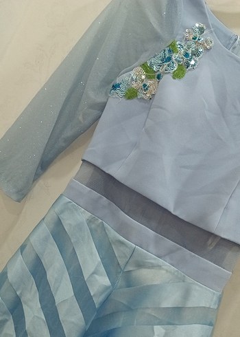 Mavi Nakışlı Uzun Abiye Elbise - Görsel 6