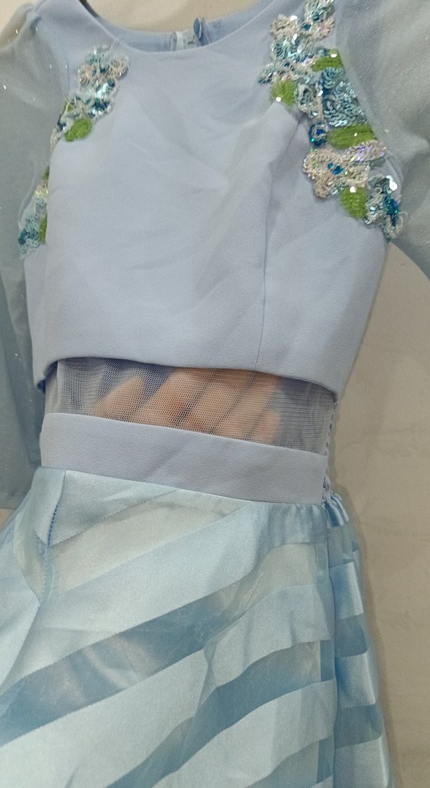 Mavi Nakışlı Uzun Abiye Elbise - Görsel 5