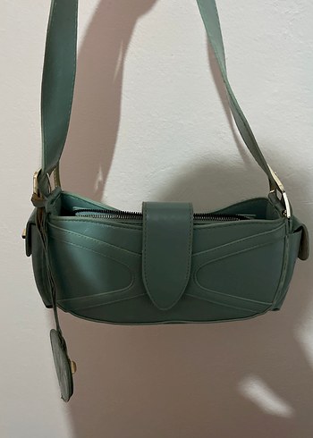 Zara Yeşil Deri Kemerli Kadın Omuz Çantası