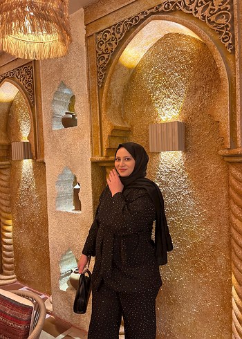 Siyah Kuşaklı Kadın taslı Takım - Görsel 3