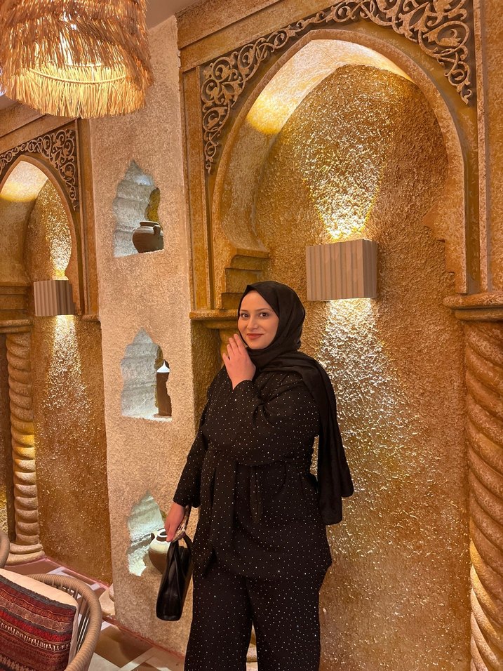 Siyah Kuşaklı Kadın taslı Takım - Görsel 3