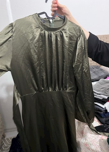 Uzun Kollu Yüksek Yakalı Salaş Saten Elbise - Görsel 7