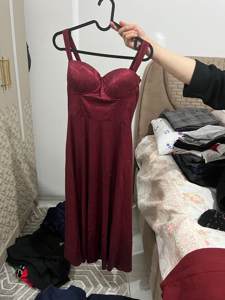 Bordo Simli Uzun Abiye Elbise - Görsel 4