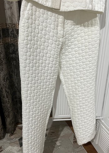 Düğmeli Beyaz Midi Kadın Takım Elbise - Görsel 5