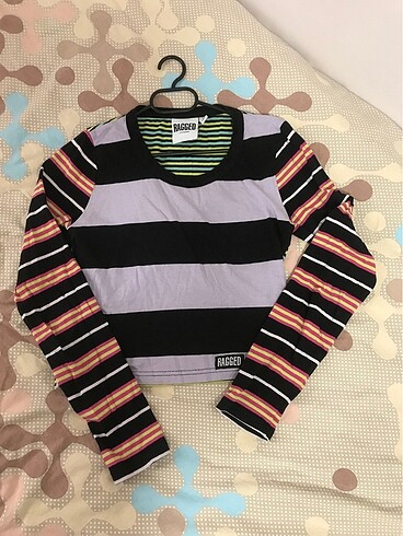 Zara Ragged jeans renkli tişört