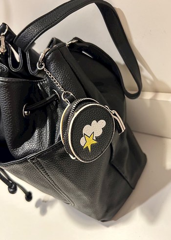 Pull and Bear Siyah Parlak Deri Biker Kadın Çanta