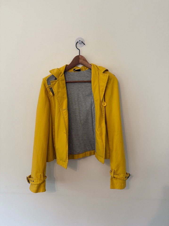 Sarı Düğmeli Kadın Ceket - Görsel 2