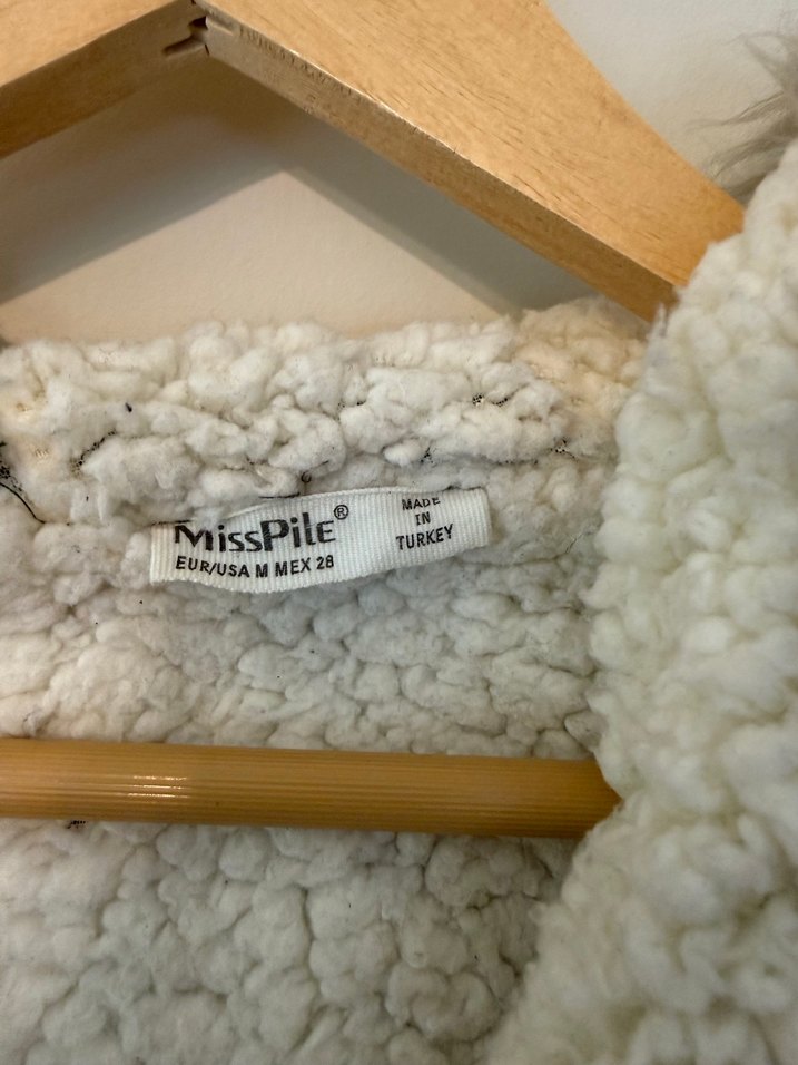 Kapüşonlu, Peluş Detaylı Kadın Ceket - Görsel 3