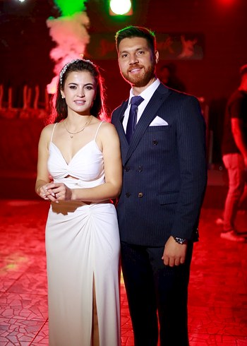 Beyaz Halter Yaka Strappy Gelinlik - Görsel 2