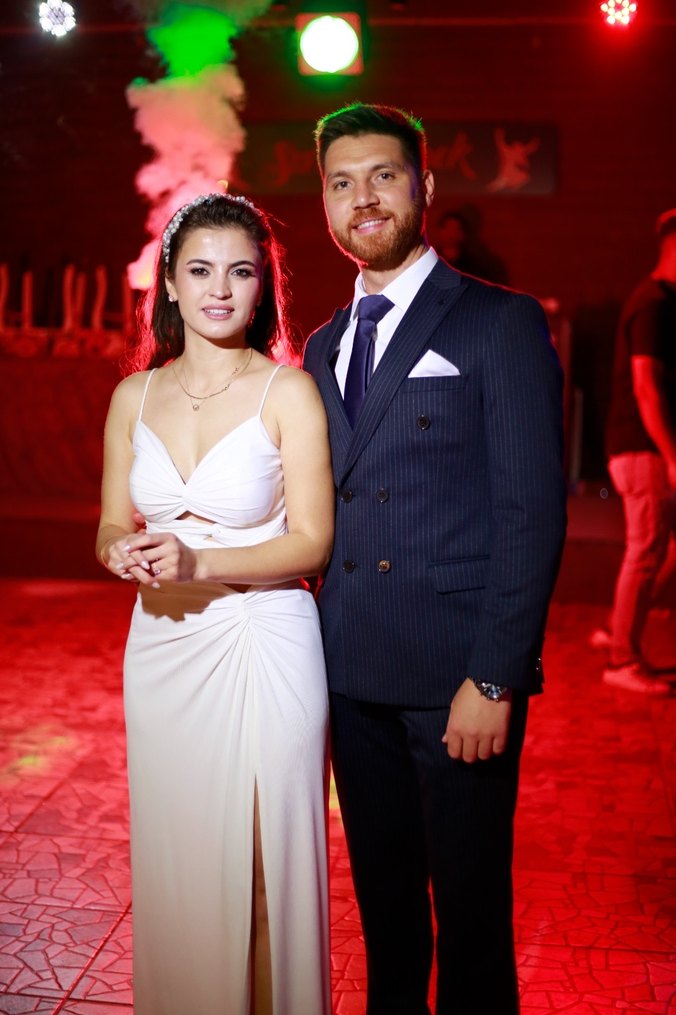 Beyaz Halter Yaka Strappy Gelinlik - Görsel 2