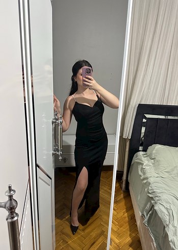 s Beden Siyah V Yaka Strappy Midi Elbise