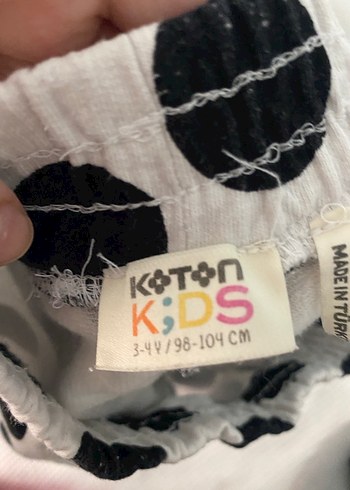 Koton Puantiye Desenli Beyaz Mini Şort