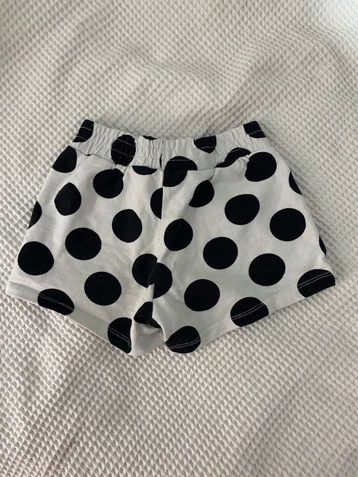 Puantiye Desenli Beyaz Mini Şort - Görsel 2