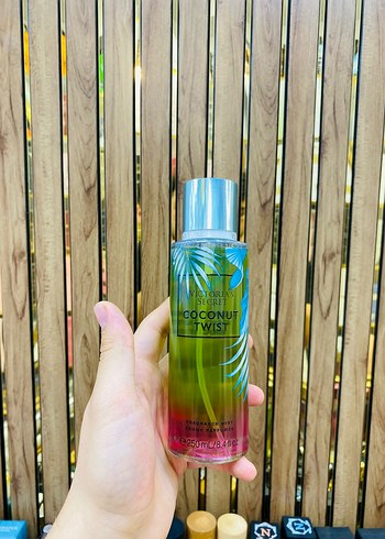Victoria's Secret Coconut Twist Kadın Parfümü