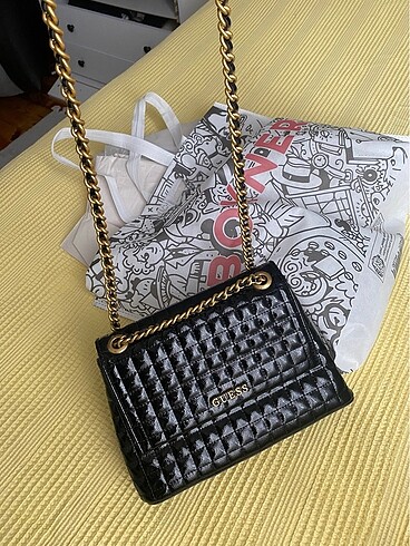 Guess çanta rugan yeni