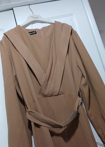 Bej Kemerli Uzun Kadın Elbise - Görsel 4